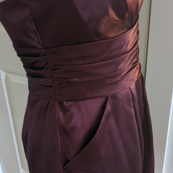 Purple POCKETED strapless satin style dress! - Picture 3 of 7